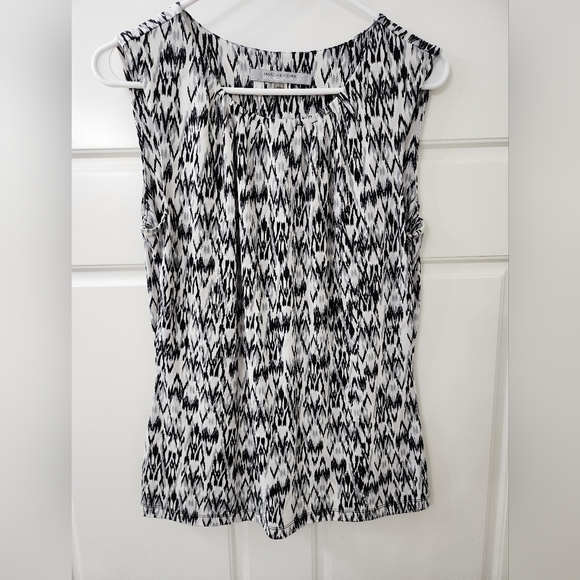 Marc New York Tops - ! Marc New York White Black & Gray Abstract Sleeveless Pullover Top Size M !